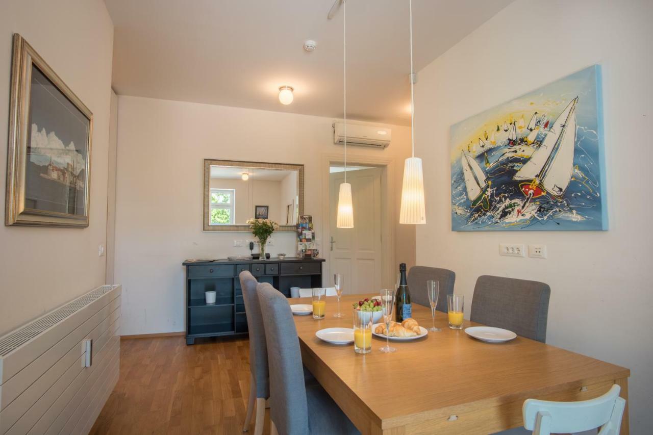 Luxury Central Apartment ลูบลิยานา ภายนอก รูปภาพ