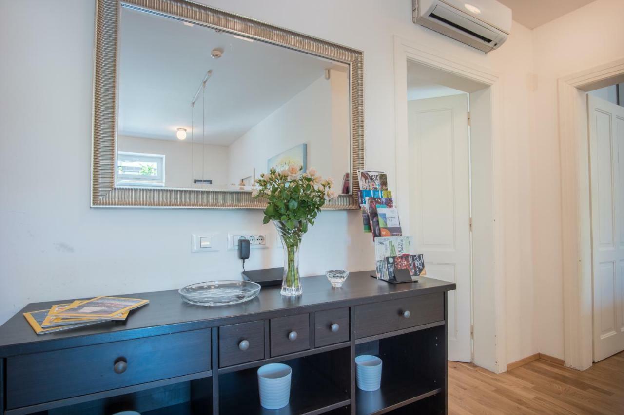 Luxury Central Apartment ลูบลิยานา ภายนอก รูปภาพ